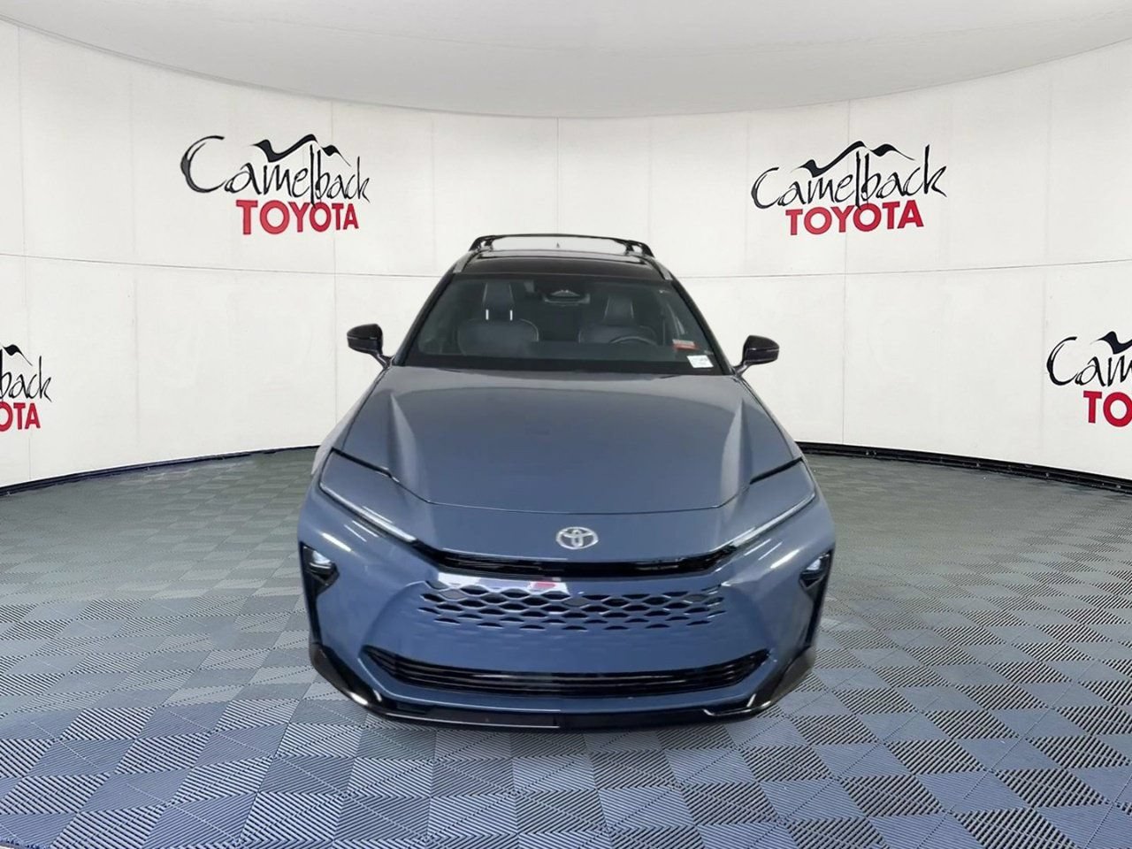 Used 2025 Toyota Crown Signia AWD/4WD image 6