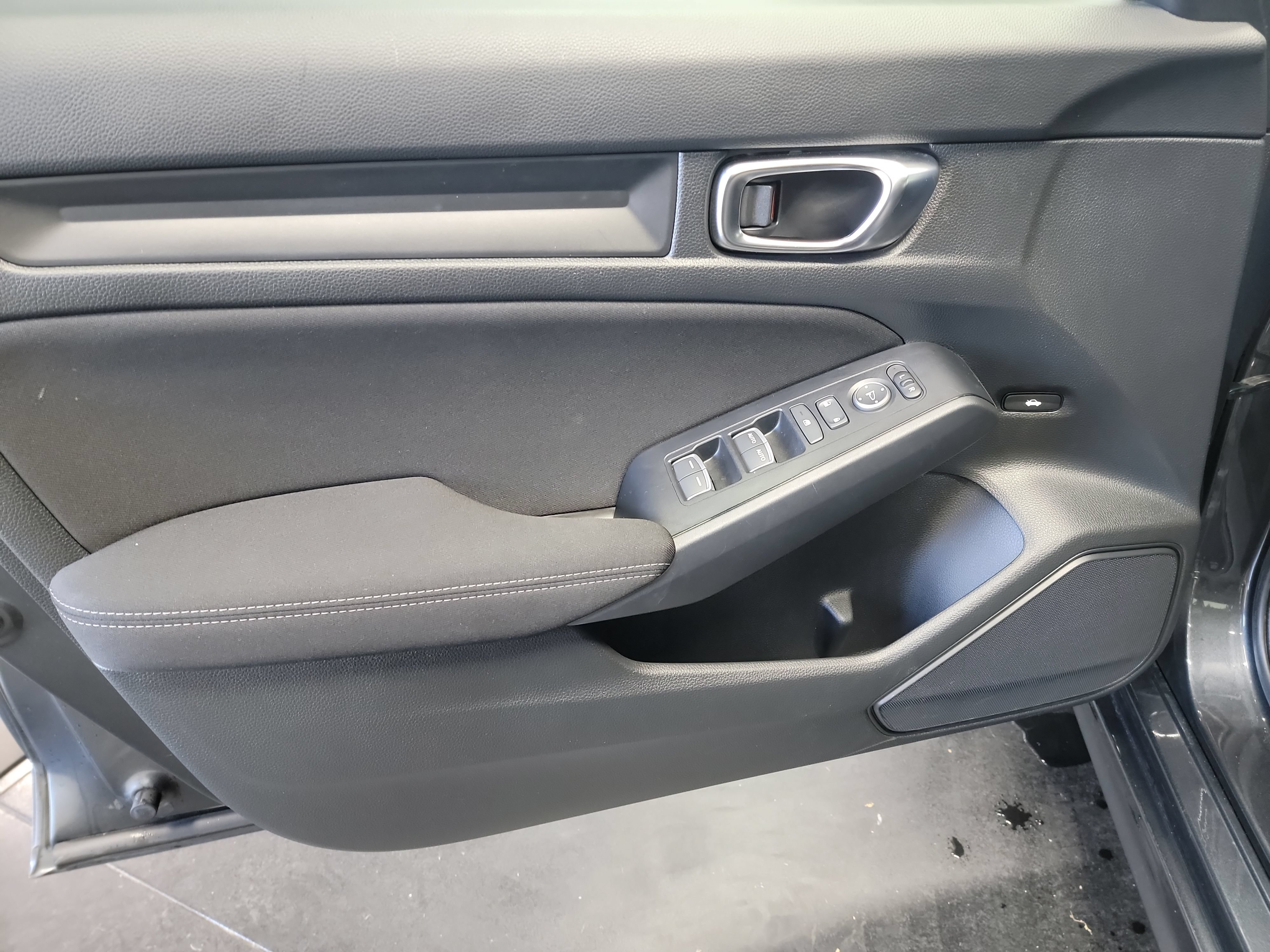 Used 2024 Honda Civic Sport image 8
