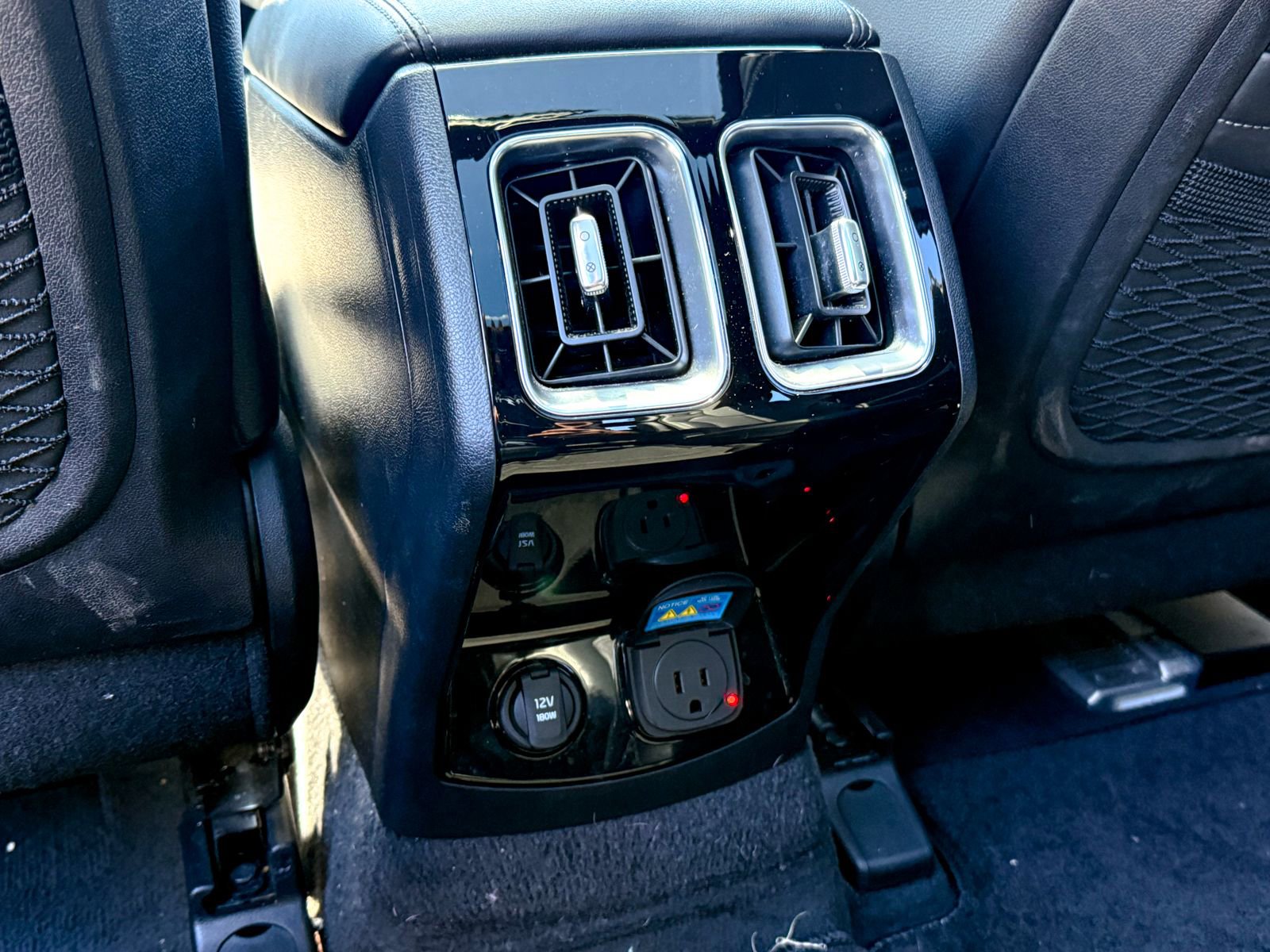 Used 2024 Kia Sorento SX Prestige AWD/4WD image 9