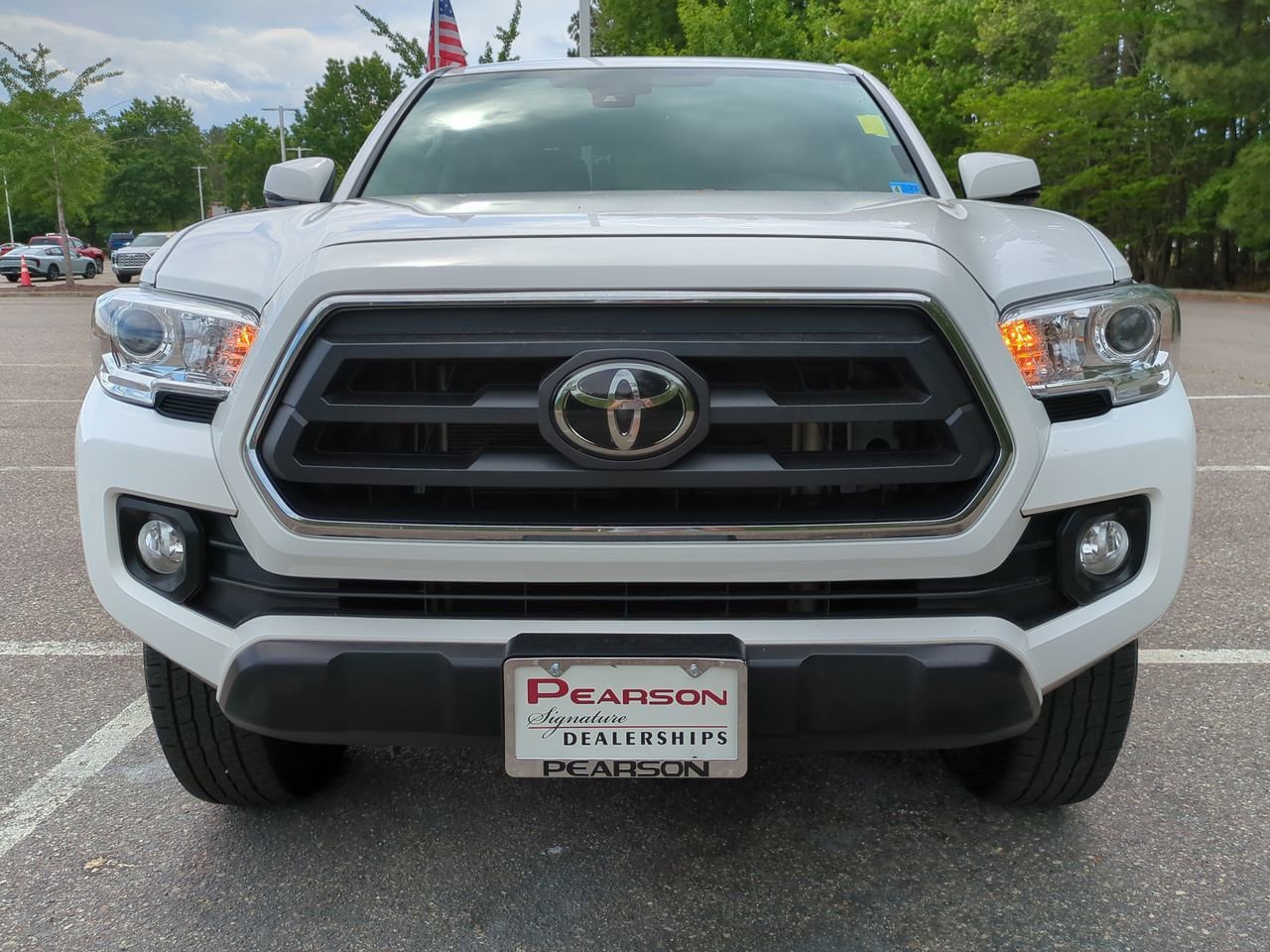 Used 2023 Toyota Tacoma SR5 w/ Technology Package AWD/4WD image 9