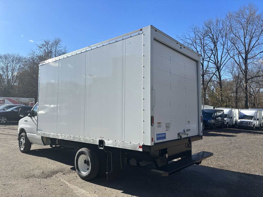 New 2024 Ford E-450 and Econoline 450 Super Duty w/ Power Windows & Locks Group RWD image 8