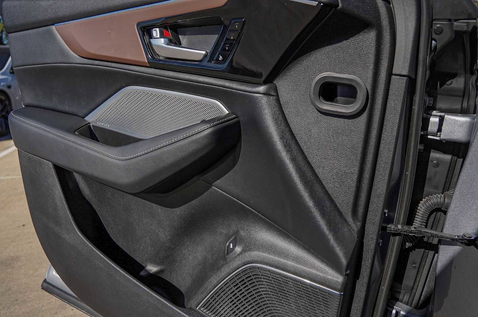 Used 2022 Acura MDX FWD w/ Technology Package image 23