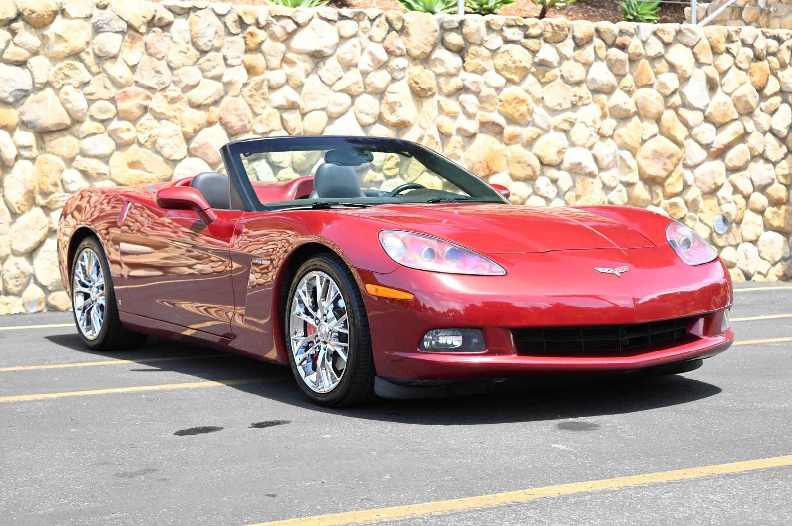 Used 2006 Chevrolet Corvette Convertible w/ Preferred Equipment Group RWD image 1