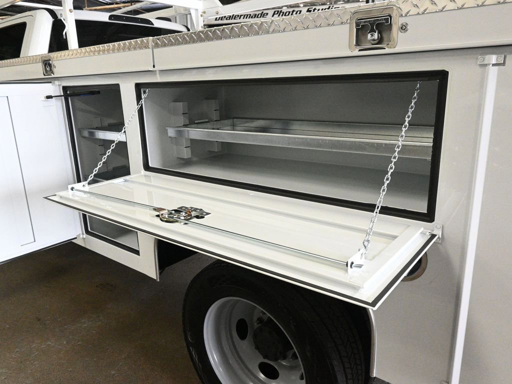 New 2026 Ford F550 2WD Crew Cab Super Duty image 24