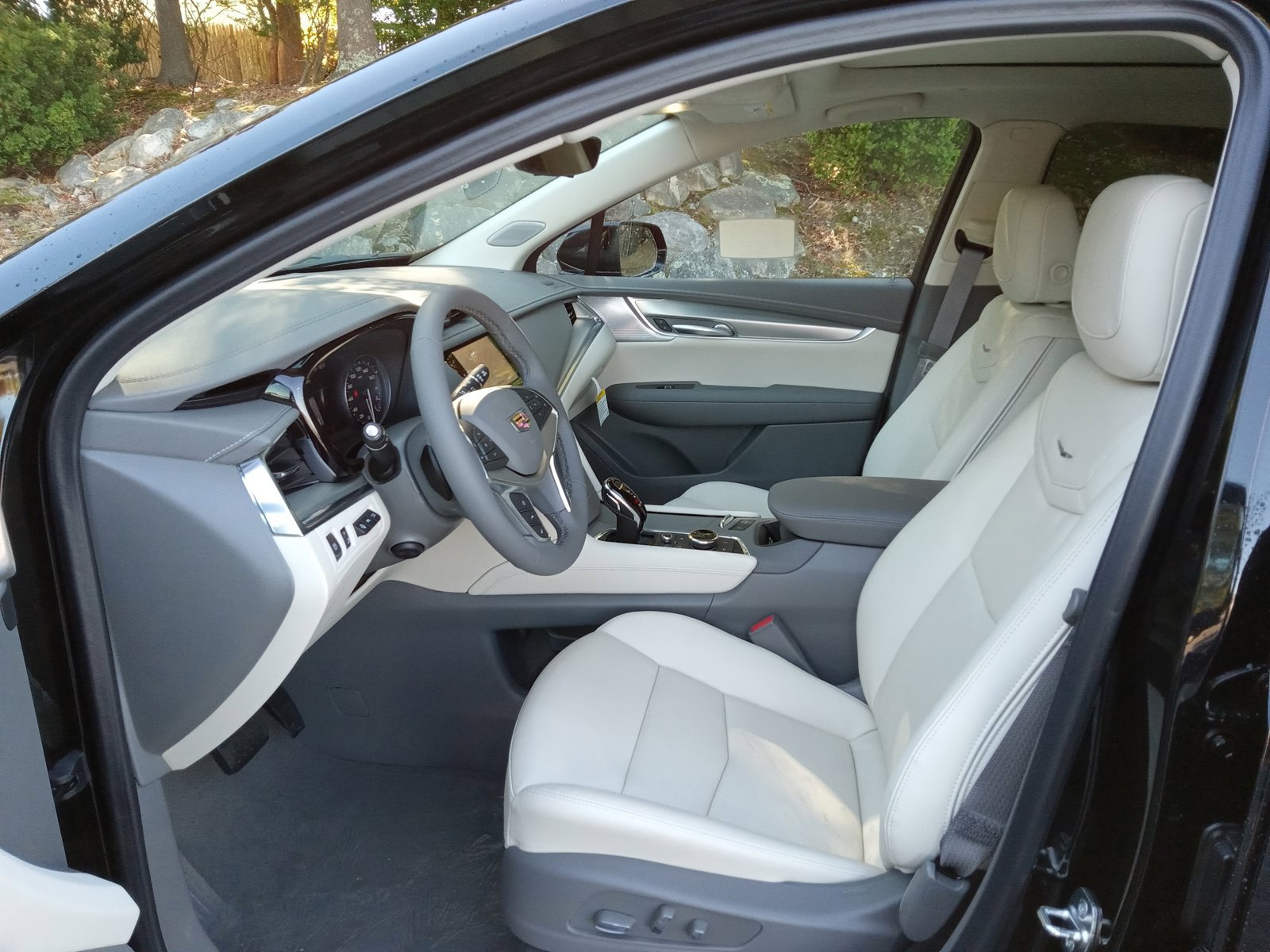 New 2026 Cadillac XT5 Premium Luxury w/ Driver Assist Package AWD/4WD image 9