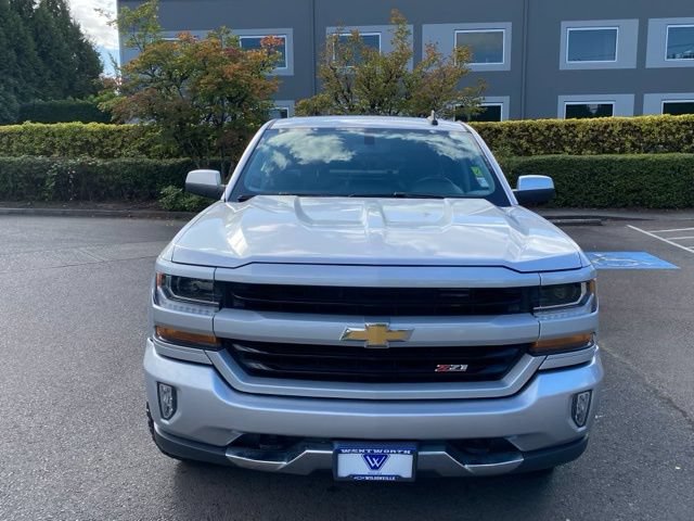 Used 2018 Chevrolet Silverado 1500 LT w/ All Star Edition AWD/4WD image 2