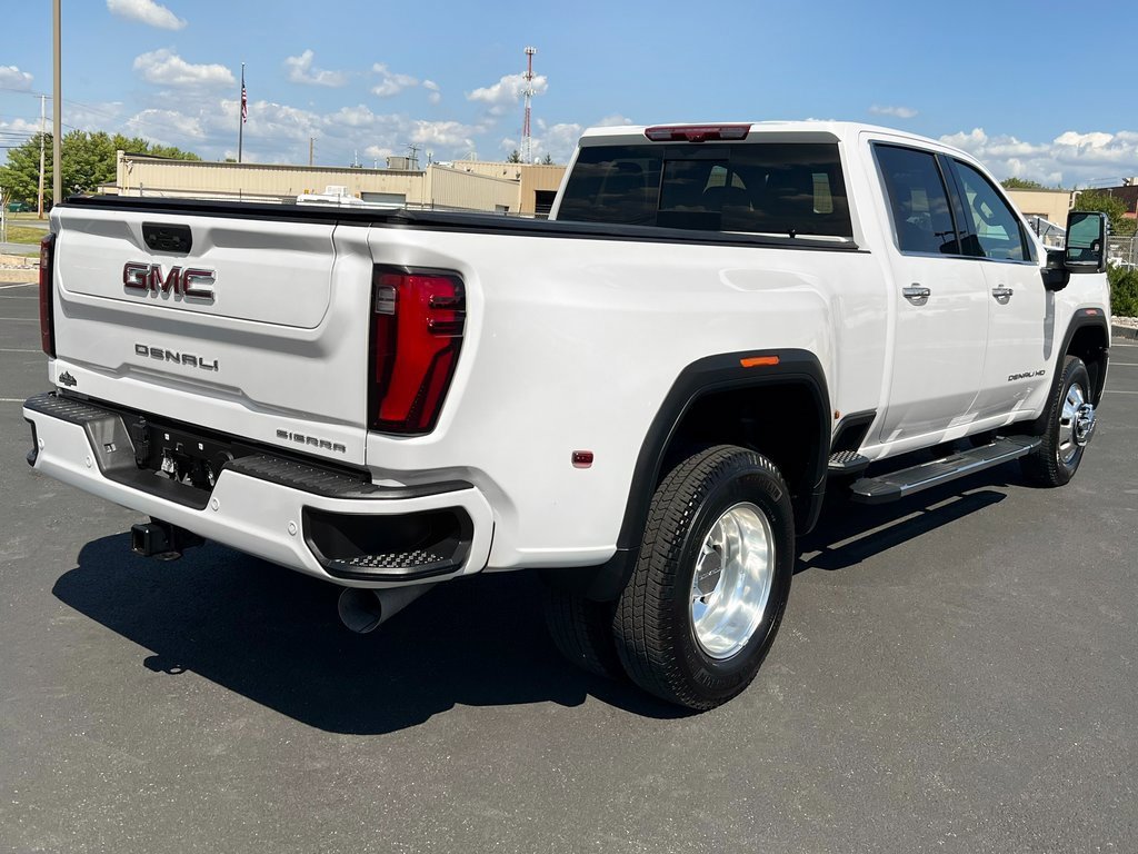 Used 2024 GMC Sierra 3500 Denali w/ Denali Reserve Package image 11