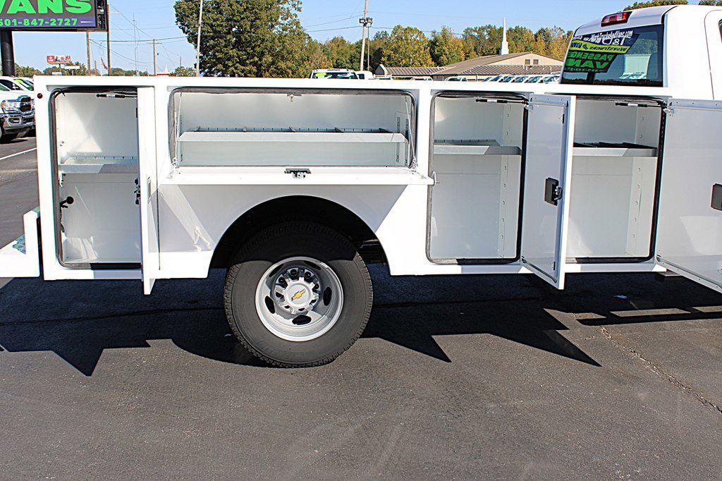 Used 2024 Chevrolet Silverado 3500 W/T w/ Snow Plow Prep Package image 10