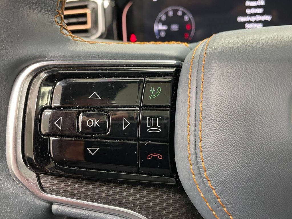 Used 2023 Jeep Grand Wagoneer Series III w/ Rear Seat Video Group 1 AWD/4WD image 35