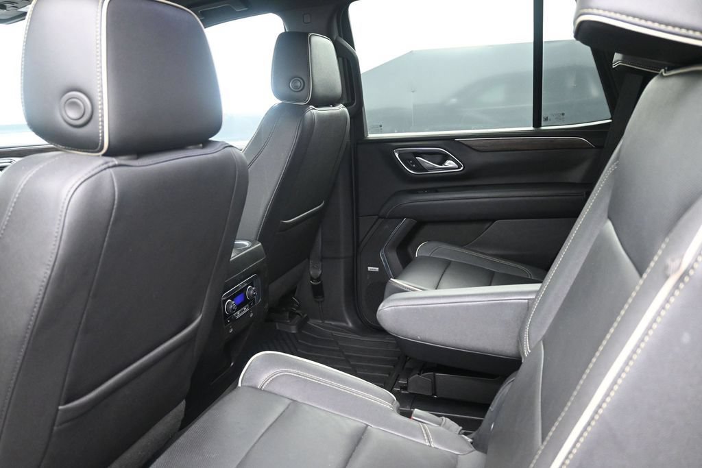 Used 2023 Chevrolet Tahoe Premier RWD image 16