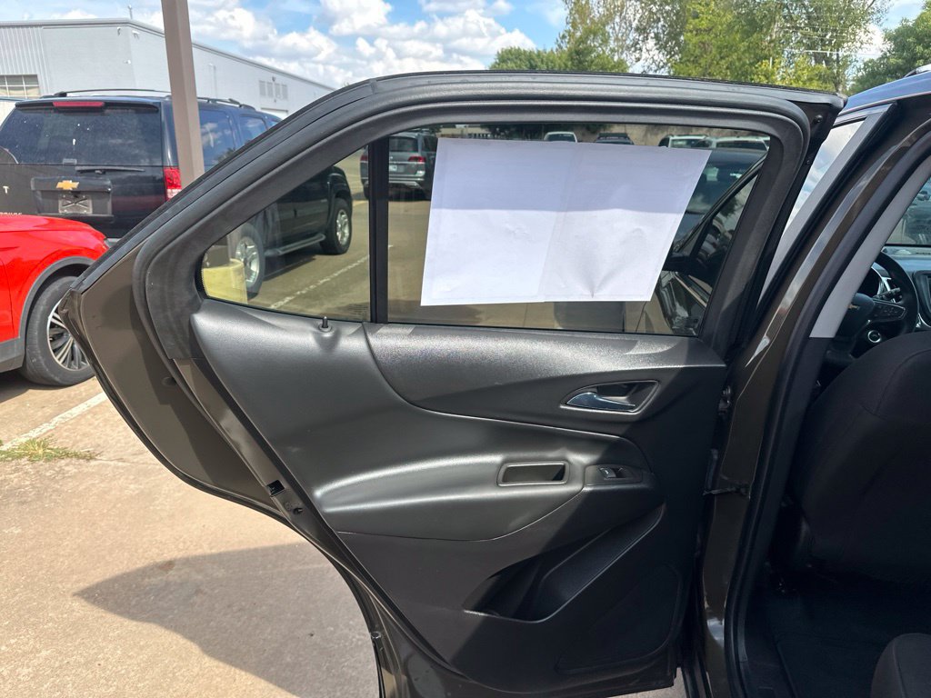 Used 2023 Chevrolet Equinox LT FWD image 30