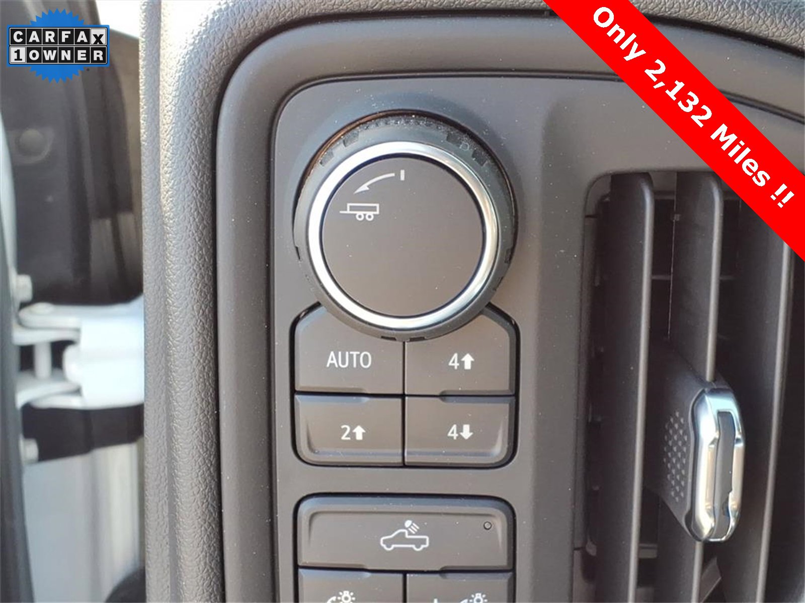 Used 2025 Chevrolet Silverado 1500 Custom Trail Boss w/ LPO, Dark Essentials Package image 27