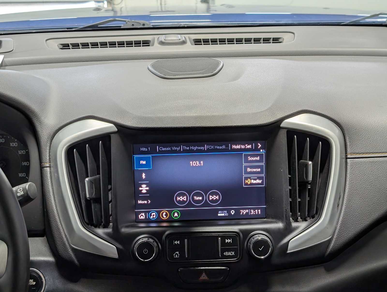 Used 2020 GMC Terrain SLT w/ Preferred Package AWD/4WD image 18
