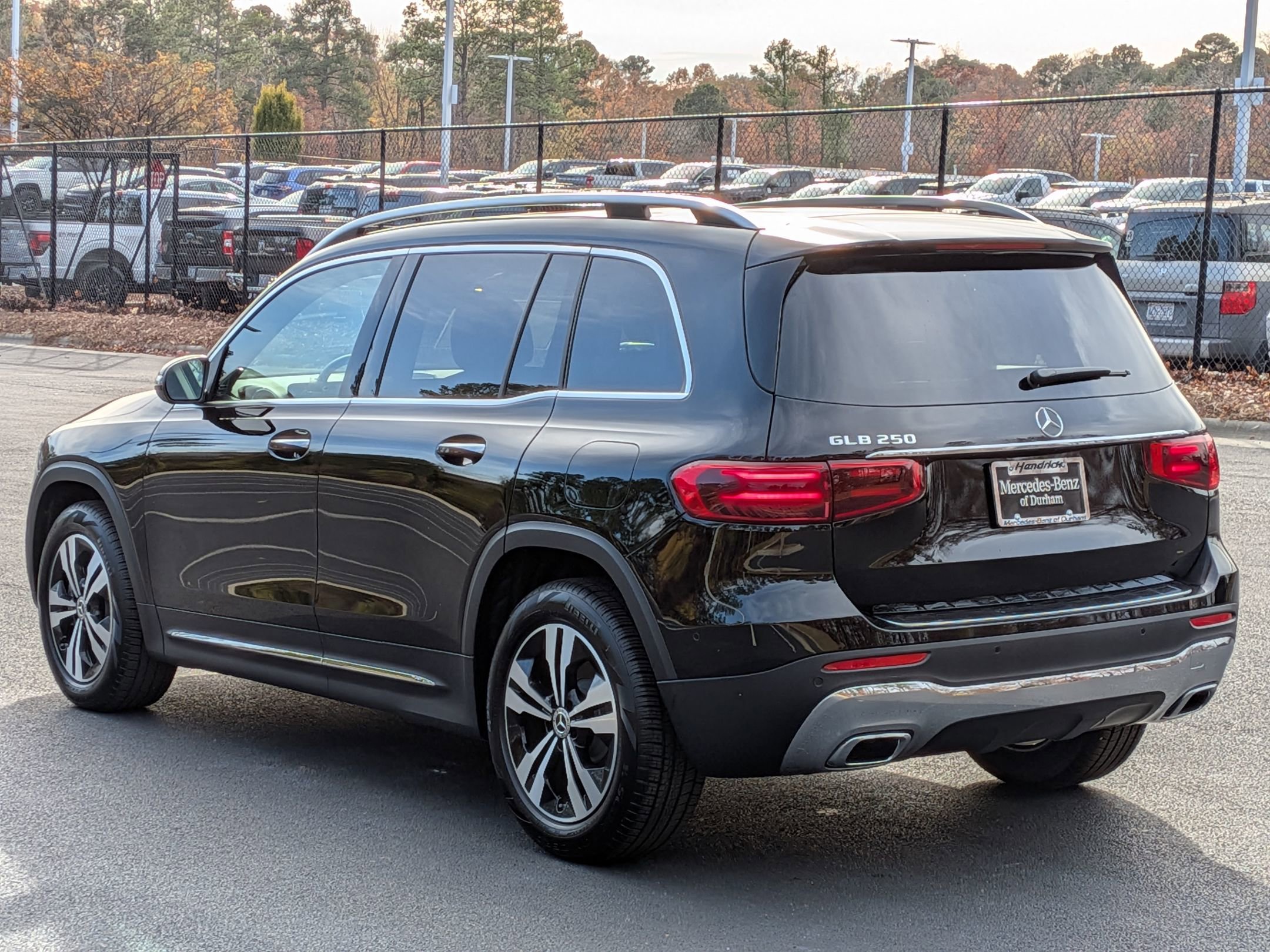 New 2026 Mercedes-Benz GLB 250 image 8