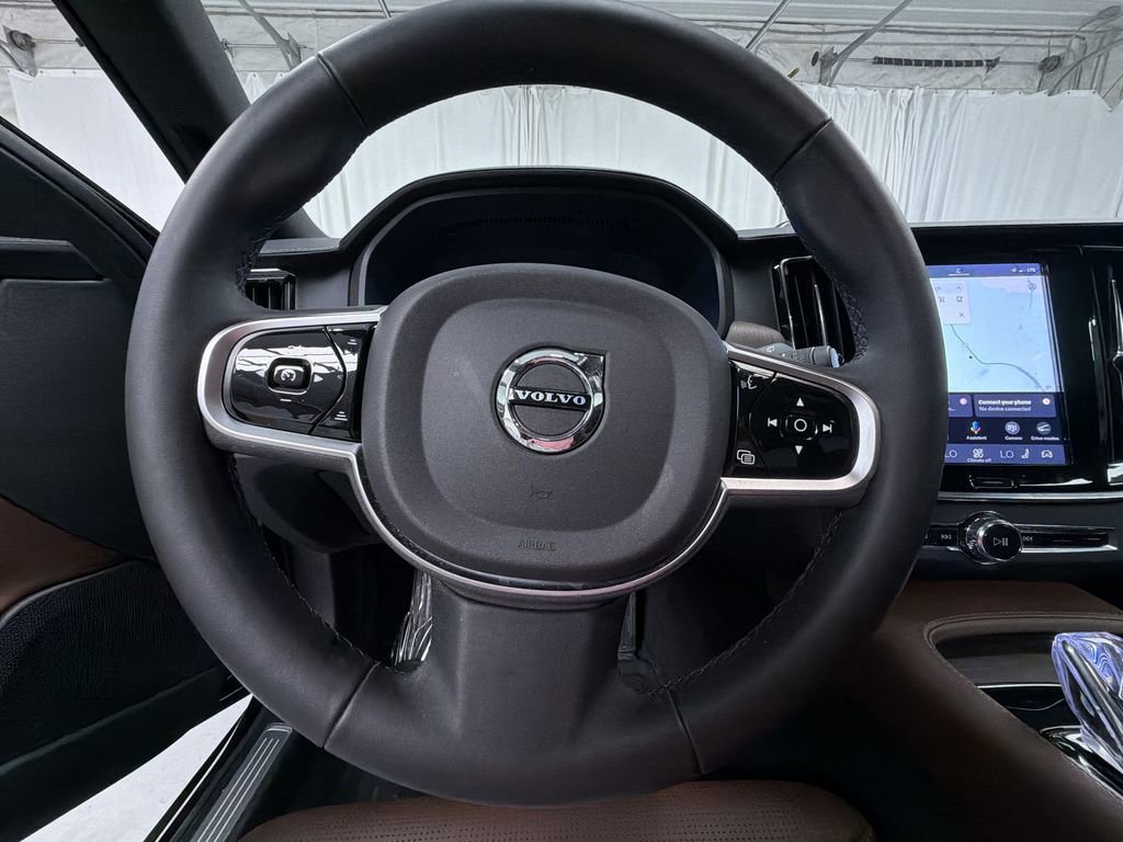 Used 2025 Volvo V90 B6 Cross Country Ultra w/ Climate Package AWD/4WD image 27