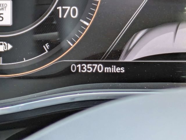 Used 2024 Jaguar XF R-Dynamic SE AWD/4WD image 32