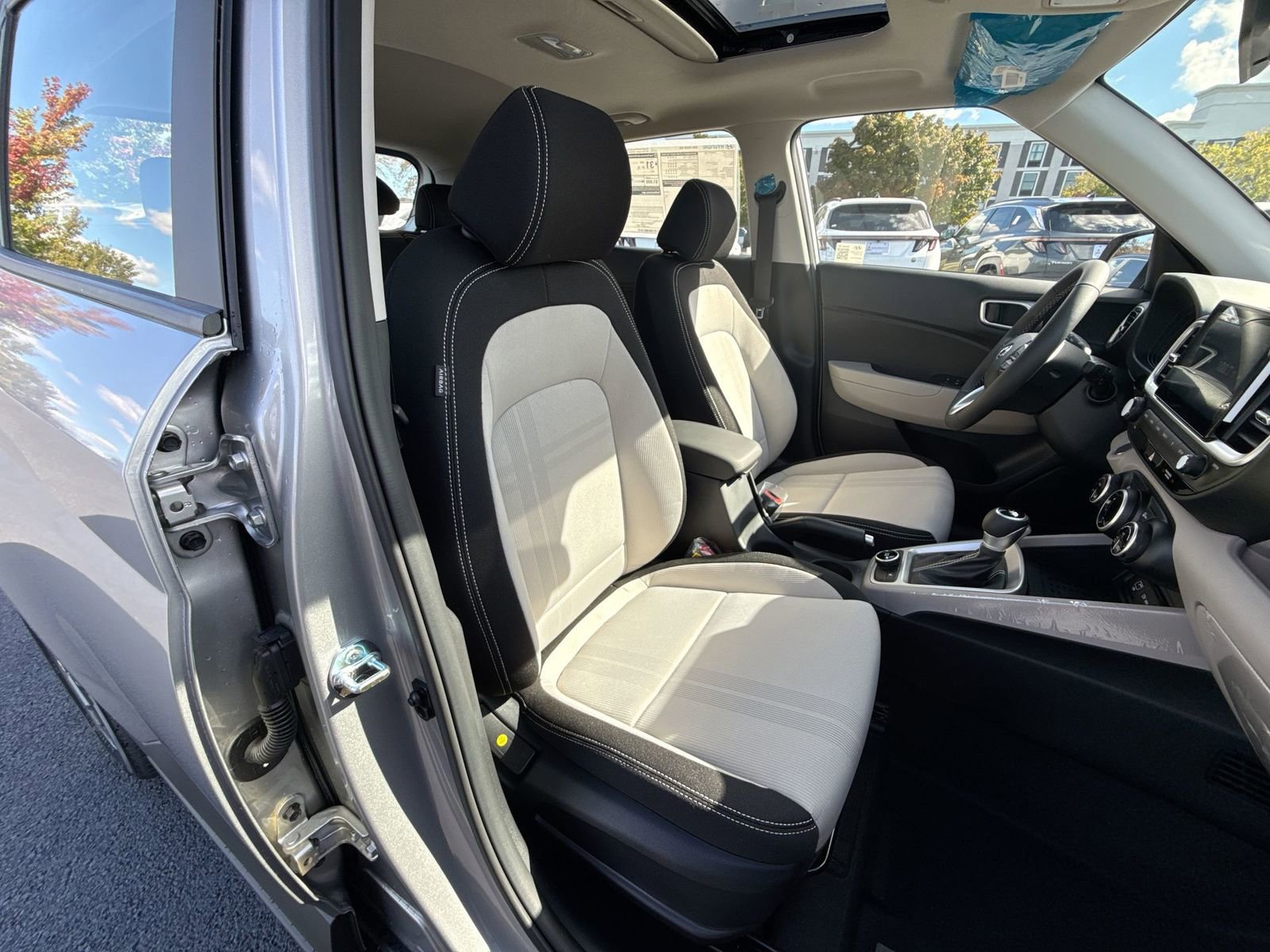 New 2026 Hyundai Venue SEL image 25