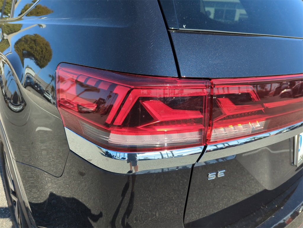 Used 2025 Volkswagen Atlas SE image 18