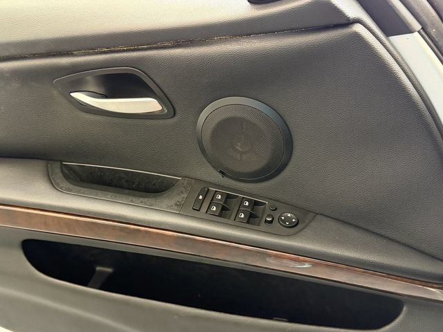 Used 2006 BMW 330i Sedan RWD image 22