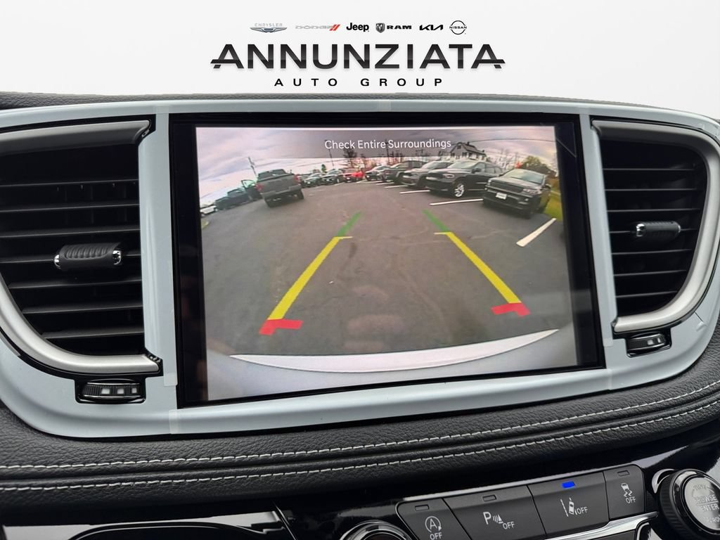 New 2026 Chrysler Pacifica Select FWD image 23