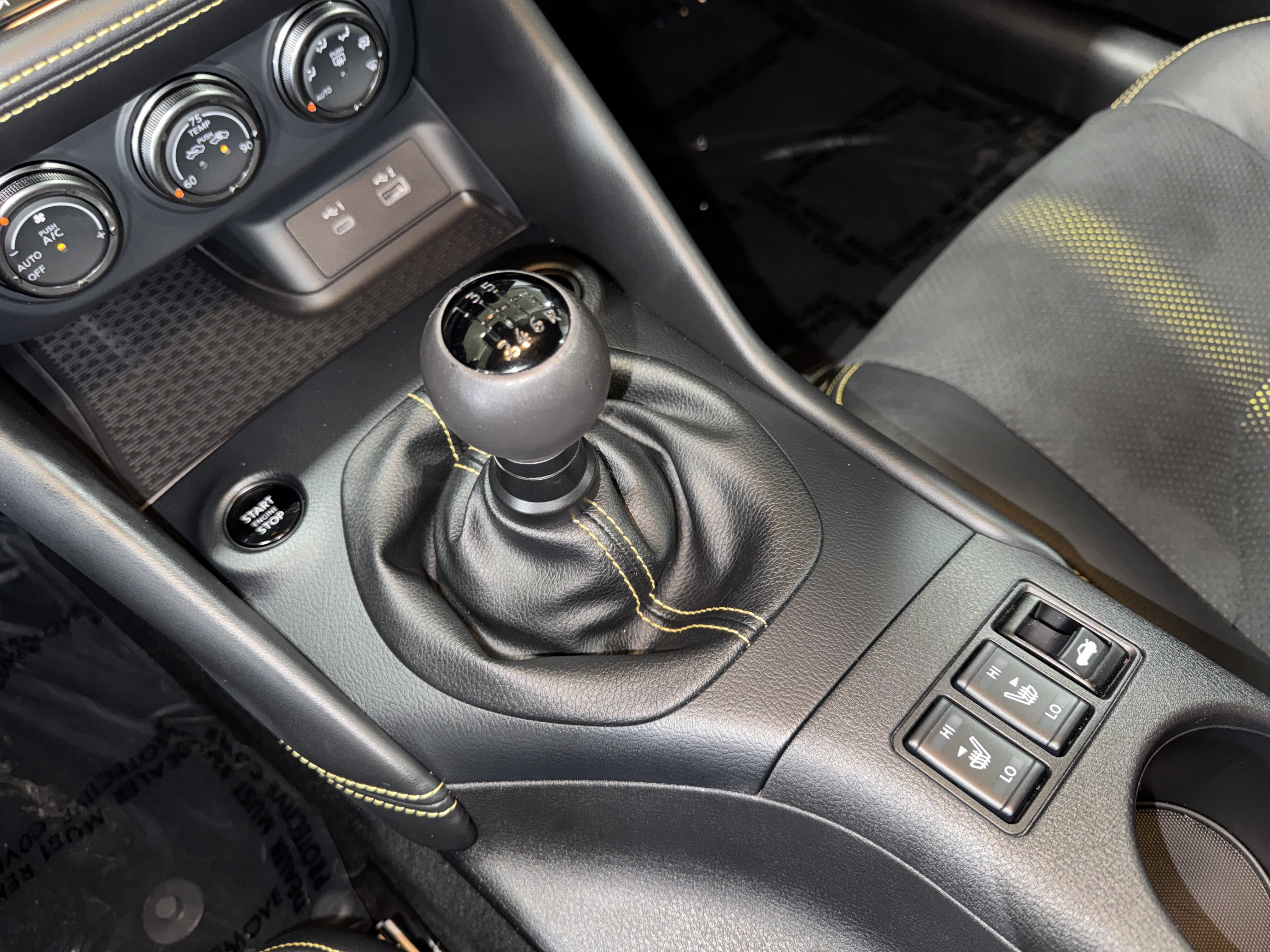 Used 2023 Nissan Z w/ Floor Mat Package (L93) RWD image 25