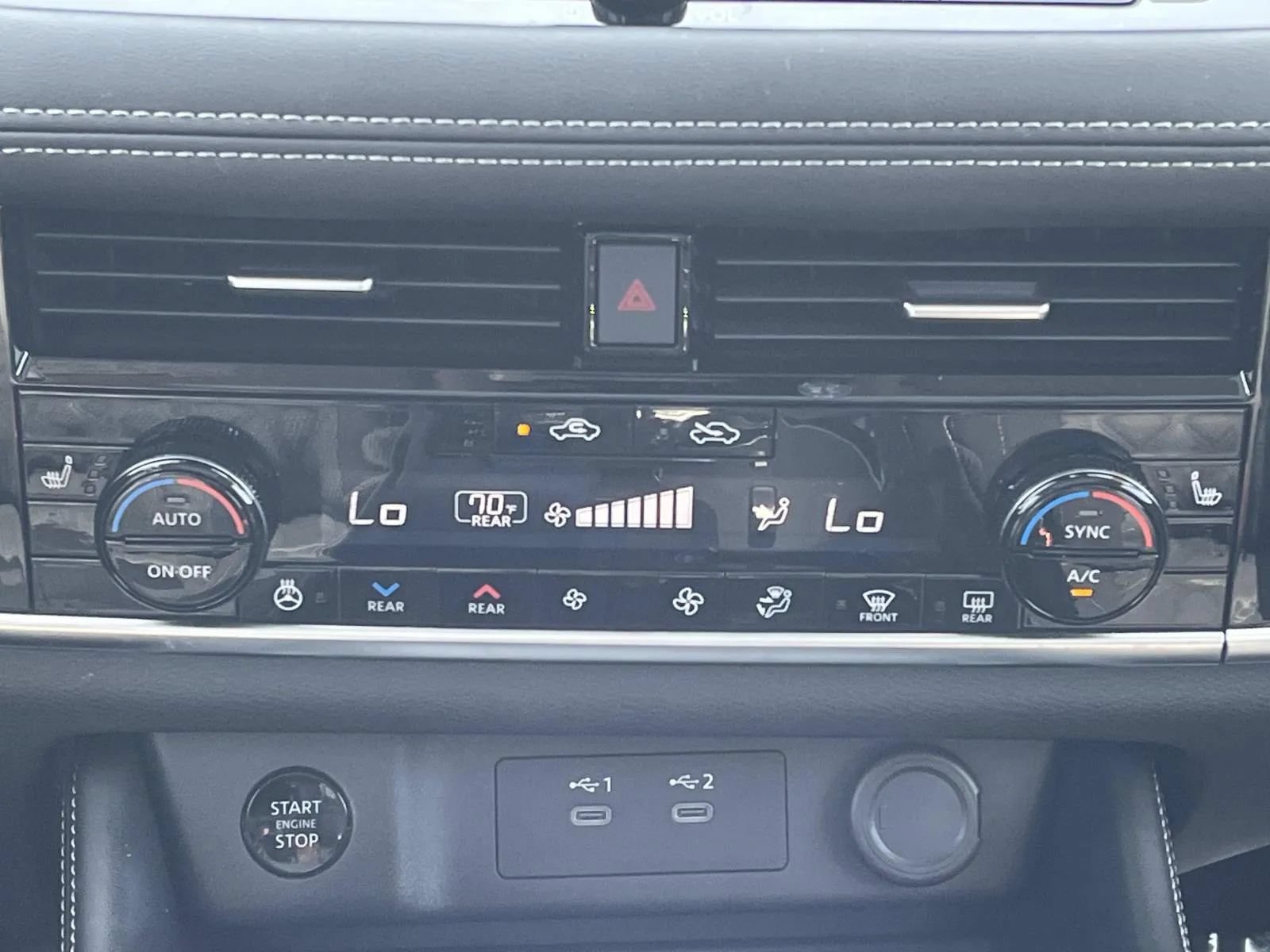 Used 2025 Nissan Rogue Platinum w/ Tech Package FWD image 15