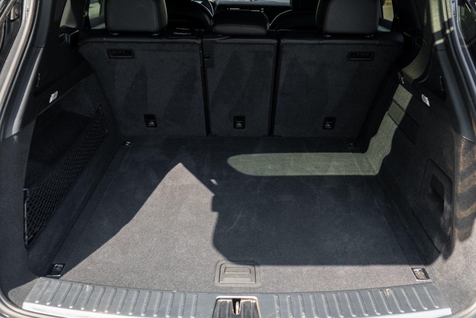 Certified 2025 Porsche Cayenne AWD/4WD image 9