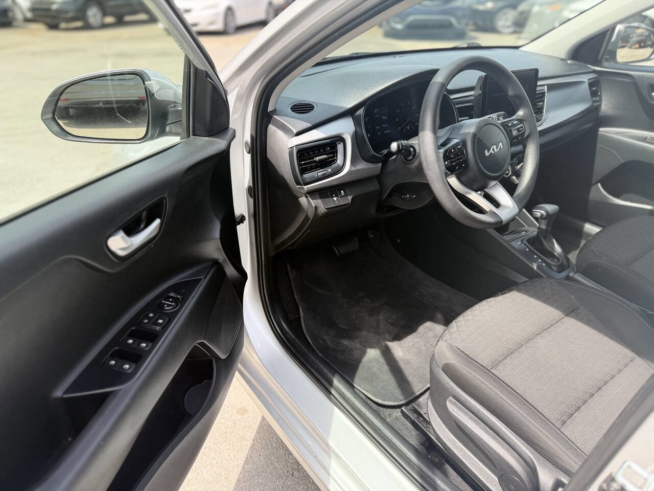 Used 2022 Kia Rio S FWD image 9