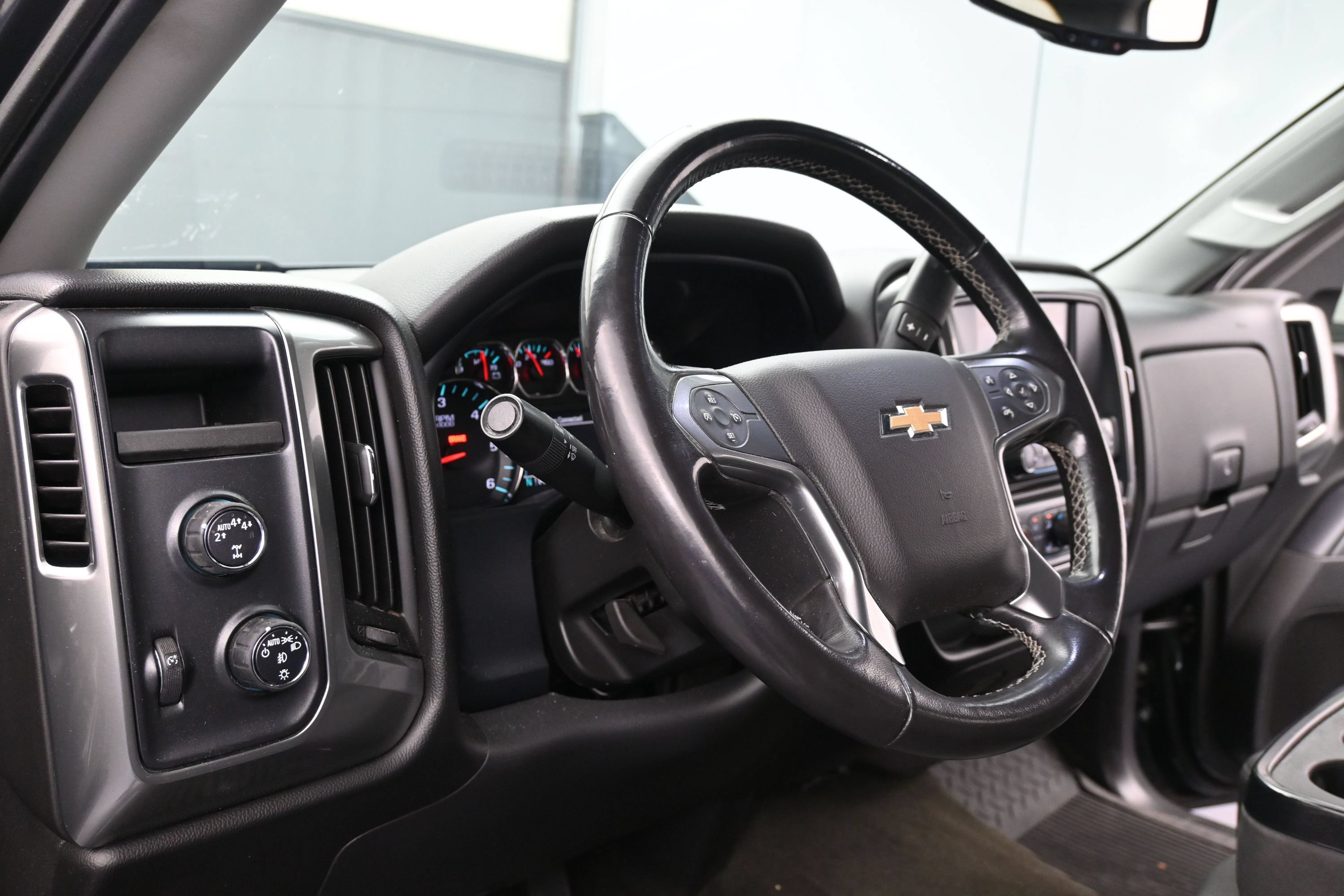 Used 2017 Chevrolet Silverado 1500 LT w/ All Star Edition AWD/4WD image 12