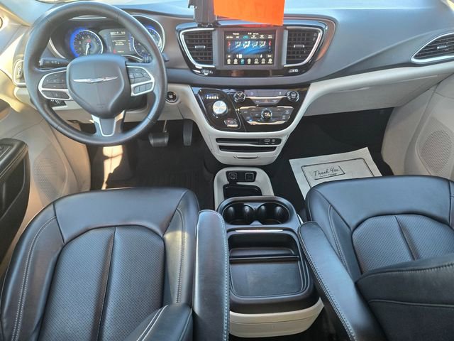 Used 2020 Chrysler Voyager Lxi image 11