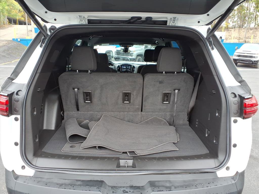 Used 2023 Chevrolet Traverse LT image 19