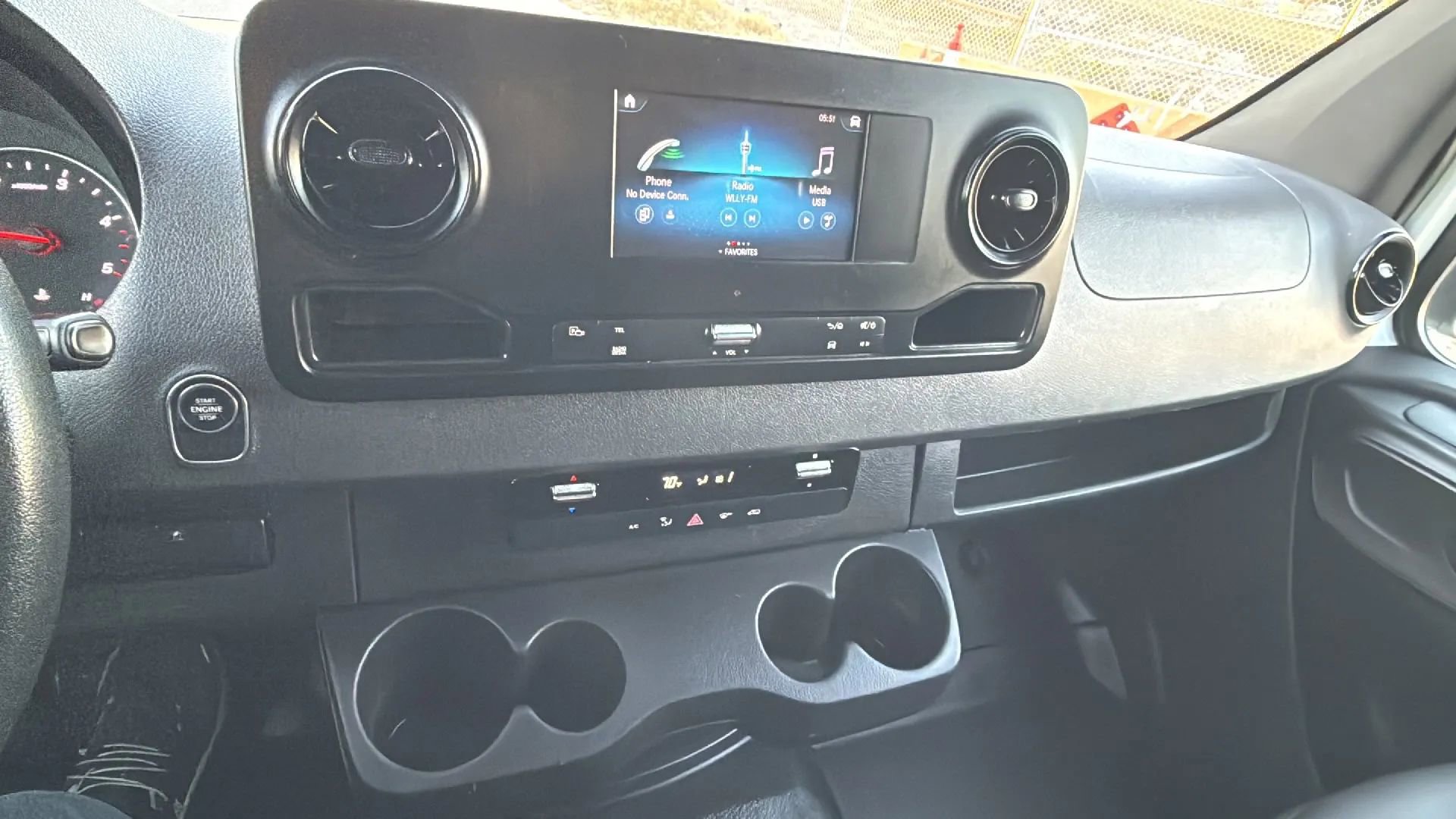Used 2023 Mercedes-Benz Sprinter 4500 image 18