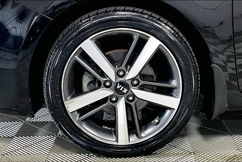 Used 2017 Kia Forte EX image 8