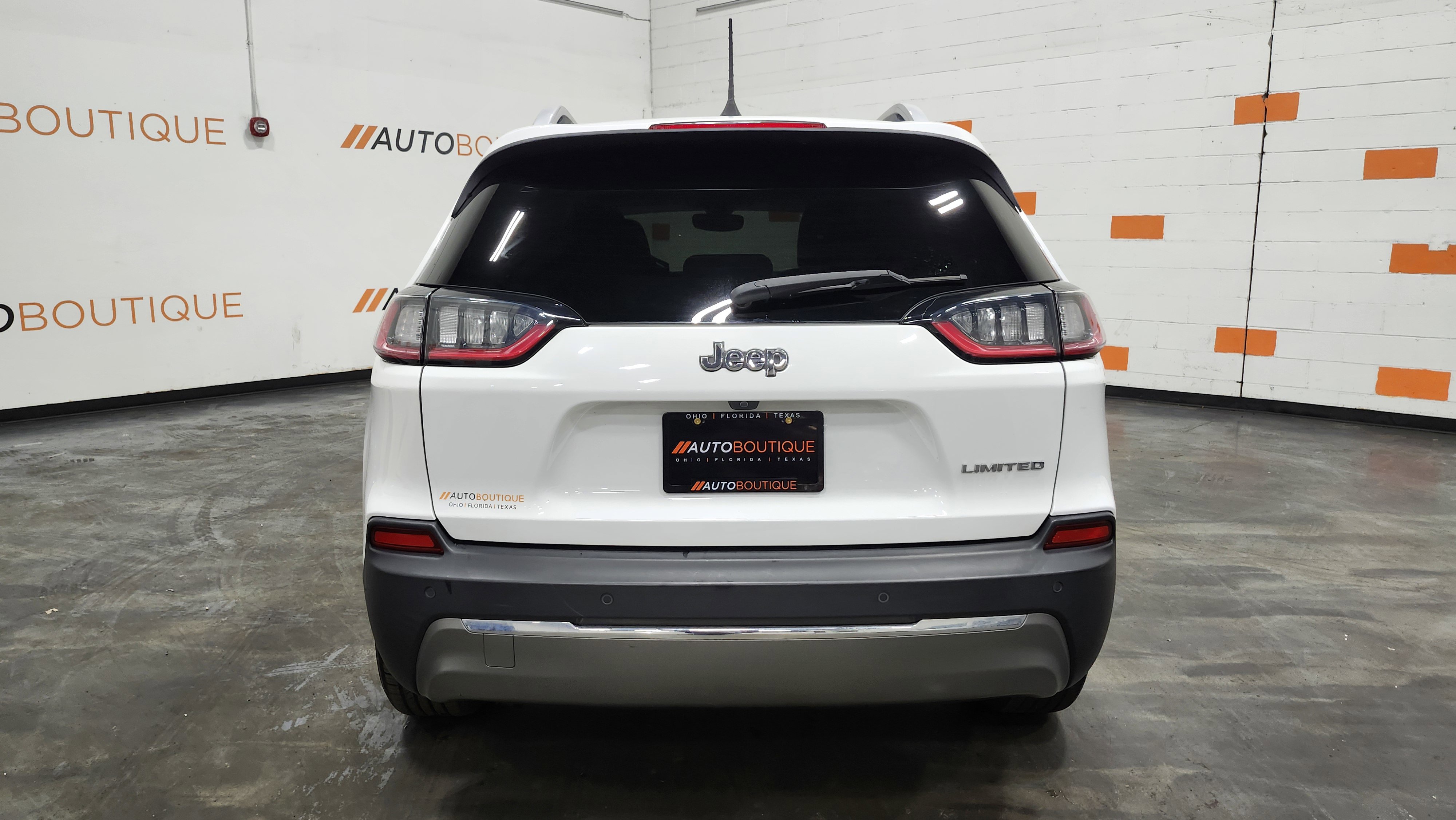 Used 2020 Jeep Cherokee Limited image 16