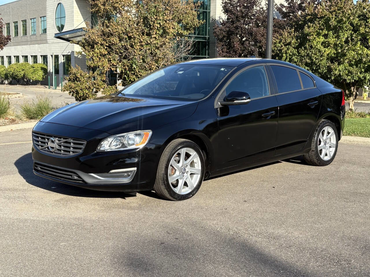 Used 2014 Volvo S60 T5 image 1