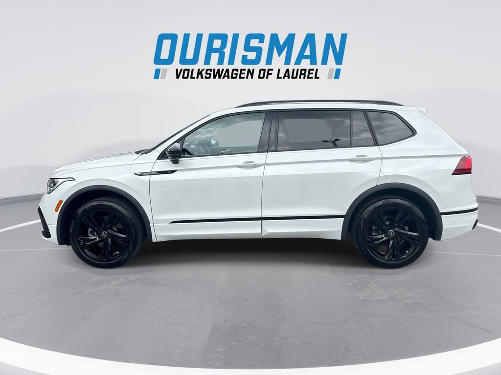 Used 2024 Volkswagen Tiguan SE R-Line AWD/4WD image 5