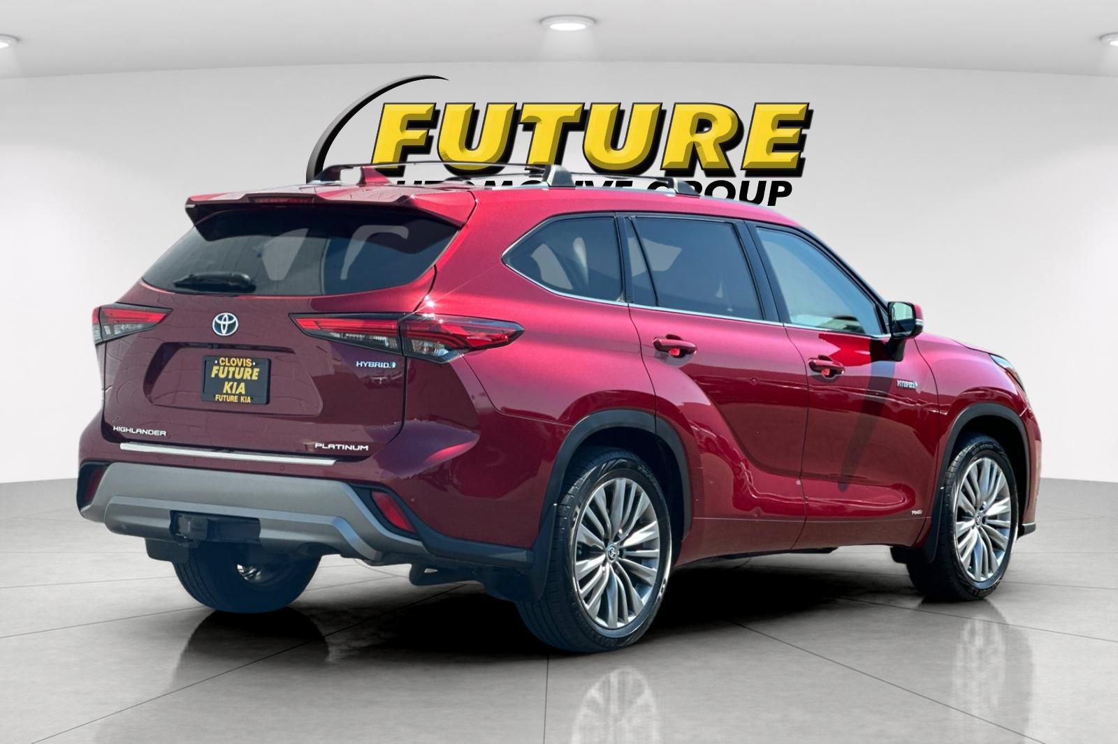 Used 2021 Toyota Highlander Platinum AWD/4WD image 4