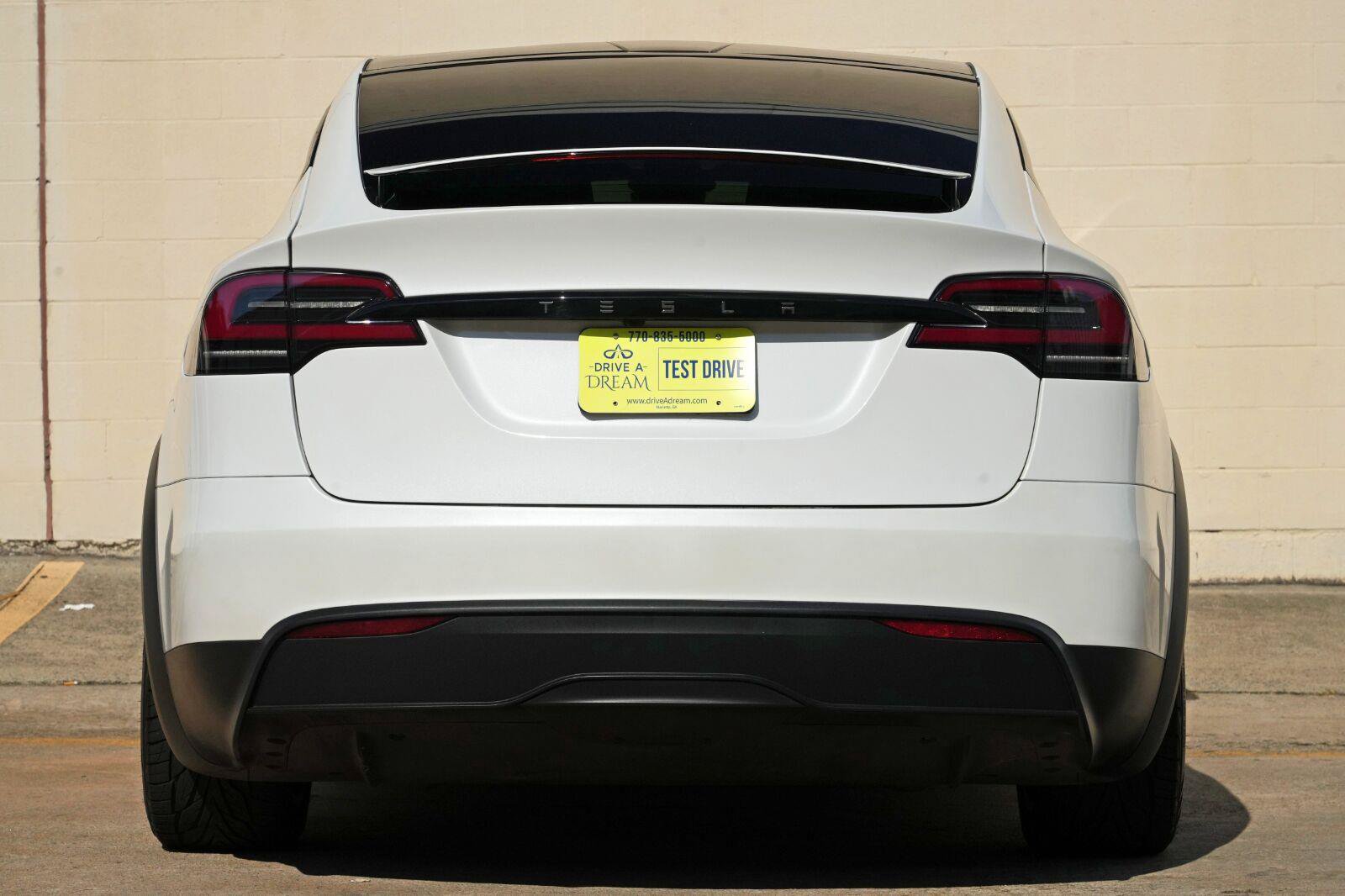 Used 2024 Tesla Model X AWD/4WD image 10