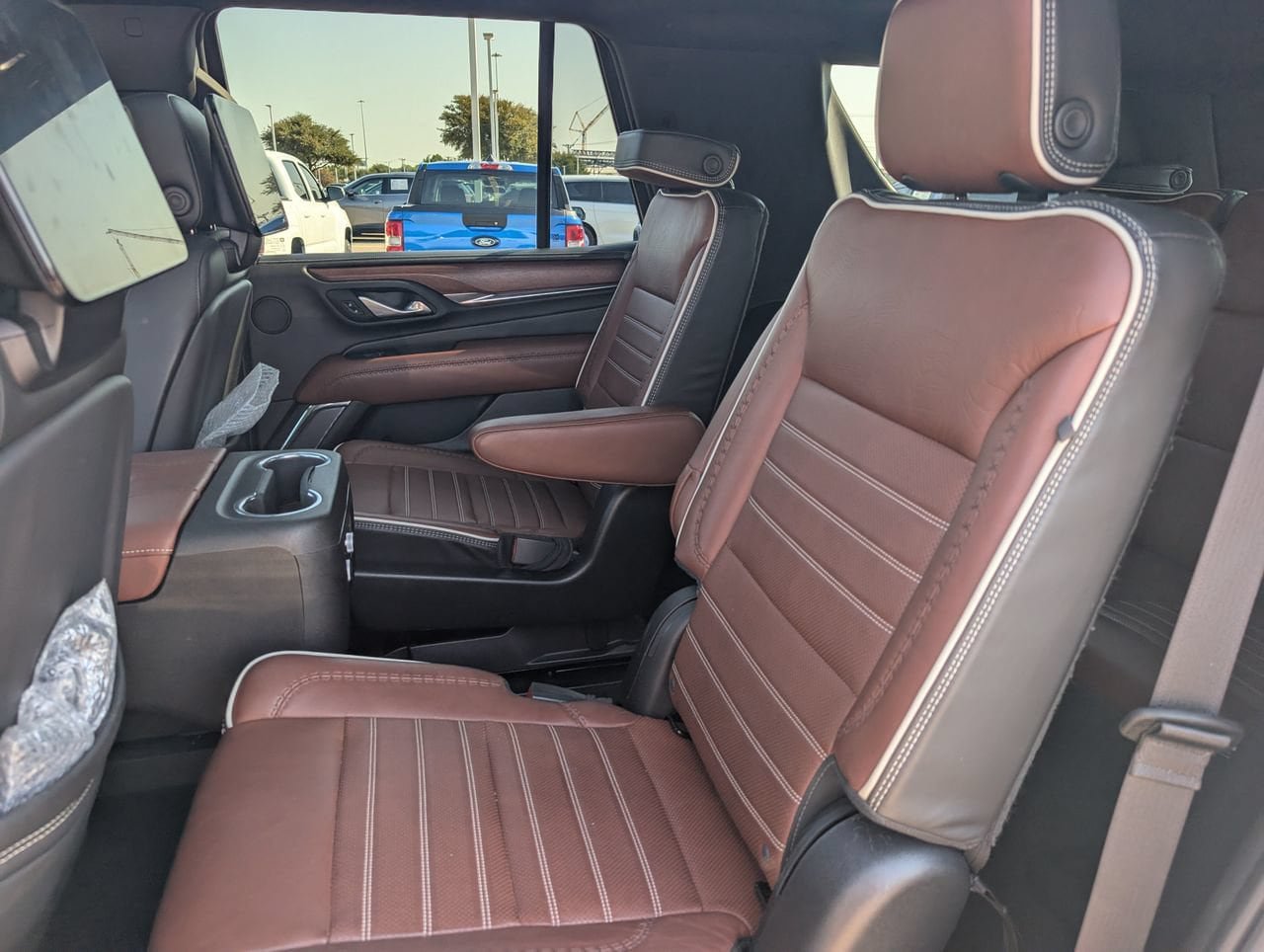 Used 2023 GMC Yukon Denali Ultimate AWD/4WD image 27