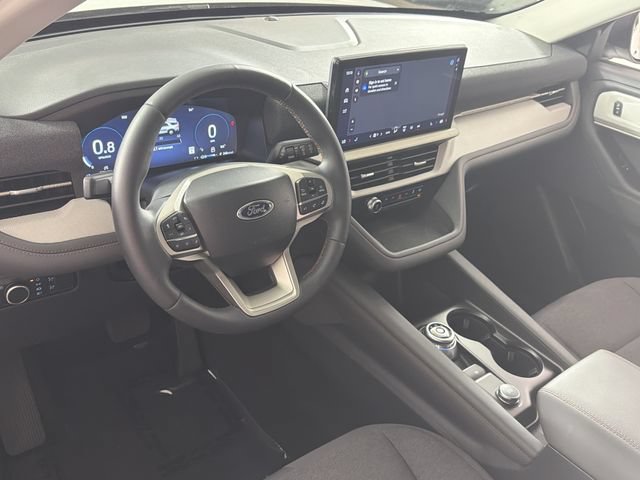 Used 2026 Ford Explorer Active RWD image 2