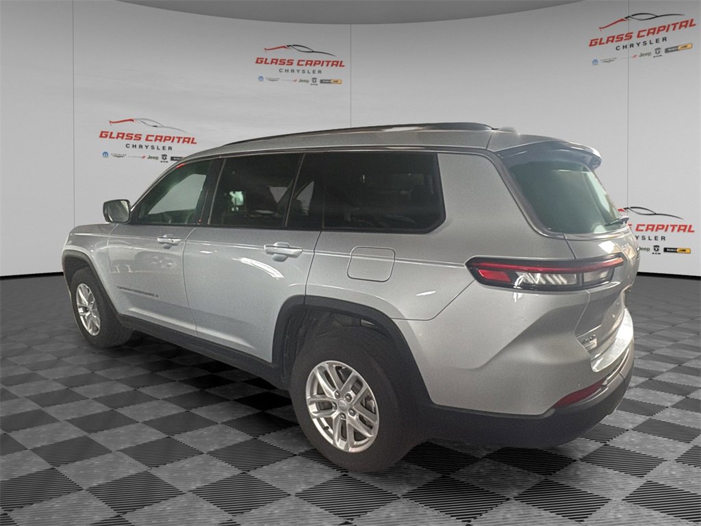 Used 2024 Jeep Grand Cherokee L Laredo image 5