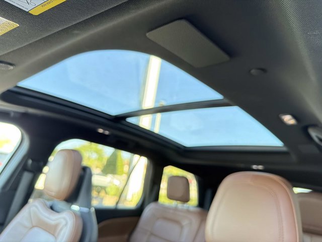 Certified 2023 Lincoln Aviator Reserve w/ Equipment Group 201A image 33