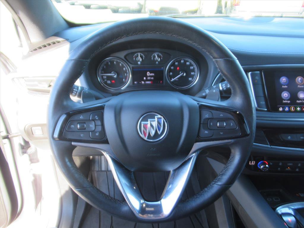 Used 2023 Buick Enclave Essence image 17