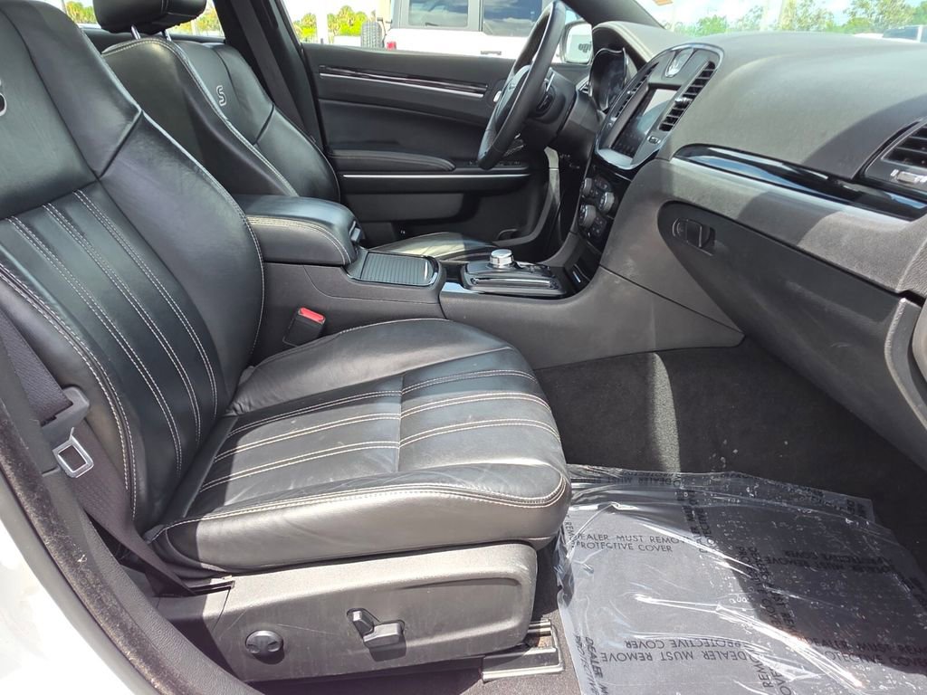 Used 2023 Chrysler 300 S image 10