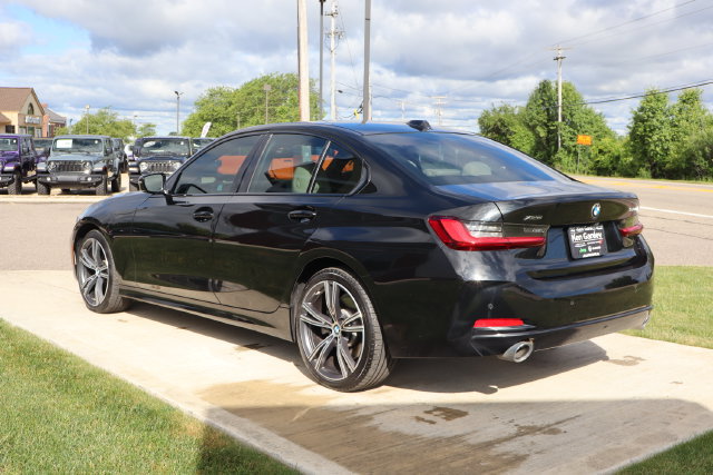 Used 2023 BMW 330i xDrive Sedan w/ Premium Package AWD/4WD image 33