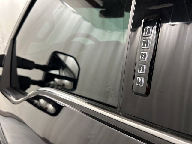 Used 2022 Ford F350 Limited image 29
