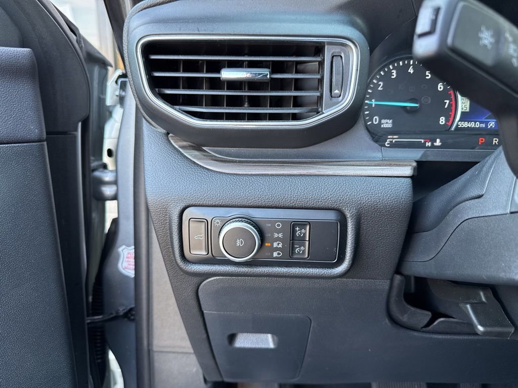 Used 2024 Ford Explorer Limited AWD/4WD image 12