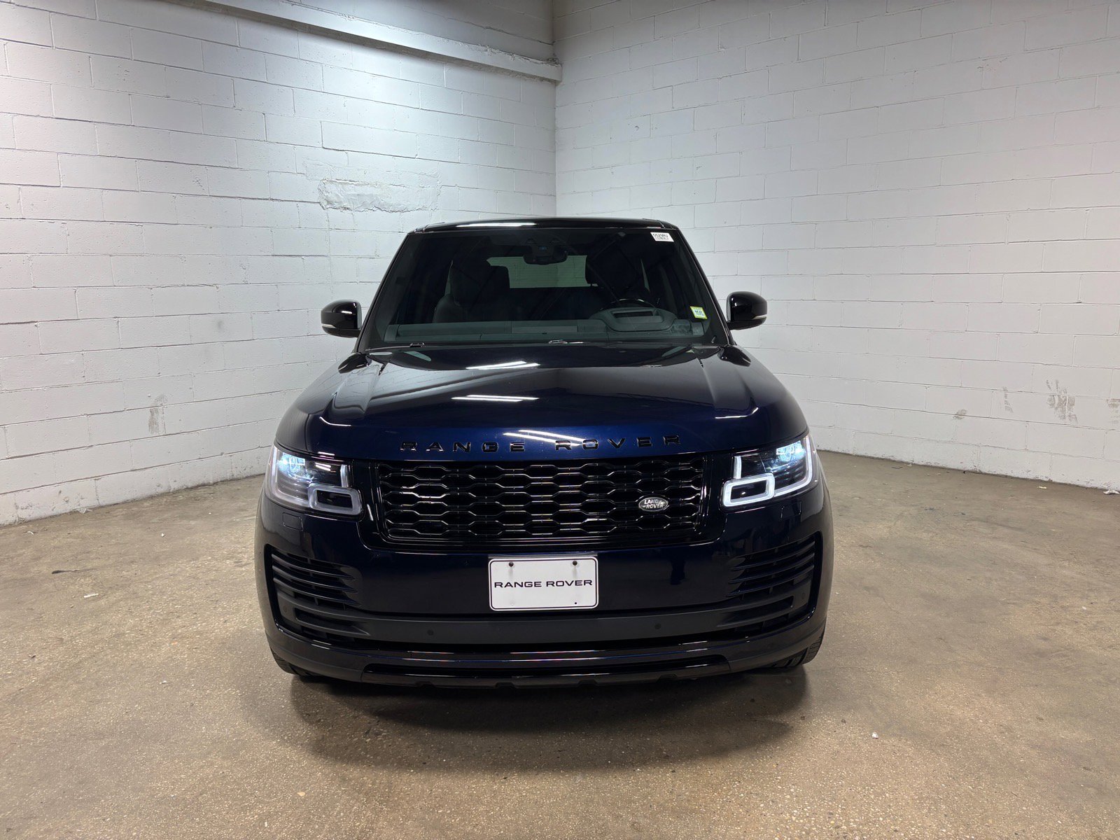 Used 2021 Land Rover Range Rover Westminster Edition image 3
