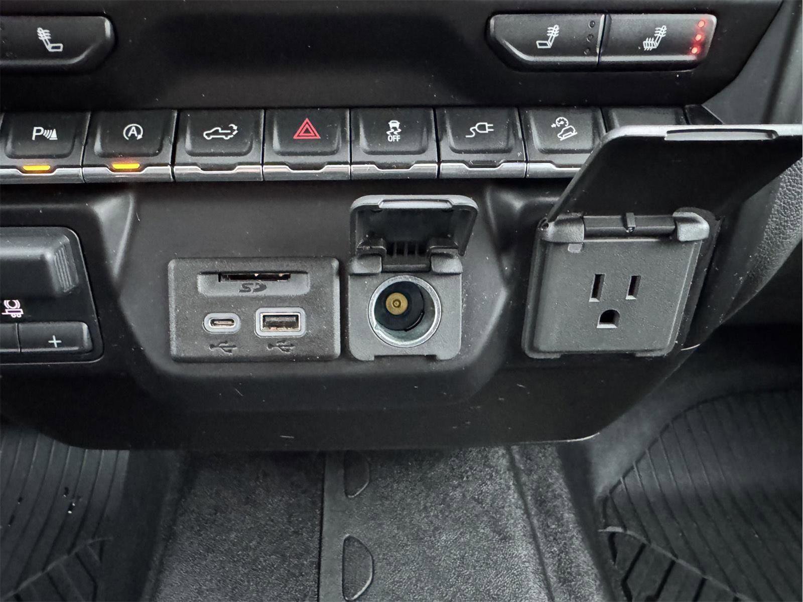 Used 2020 Chevrolet Silverado 1500 LT w/ All-Star Edition image 23