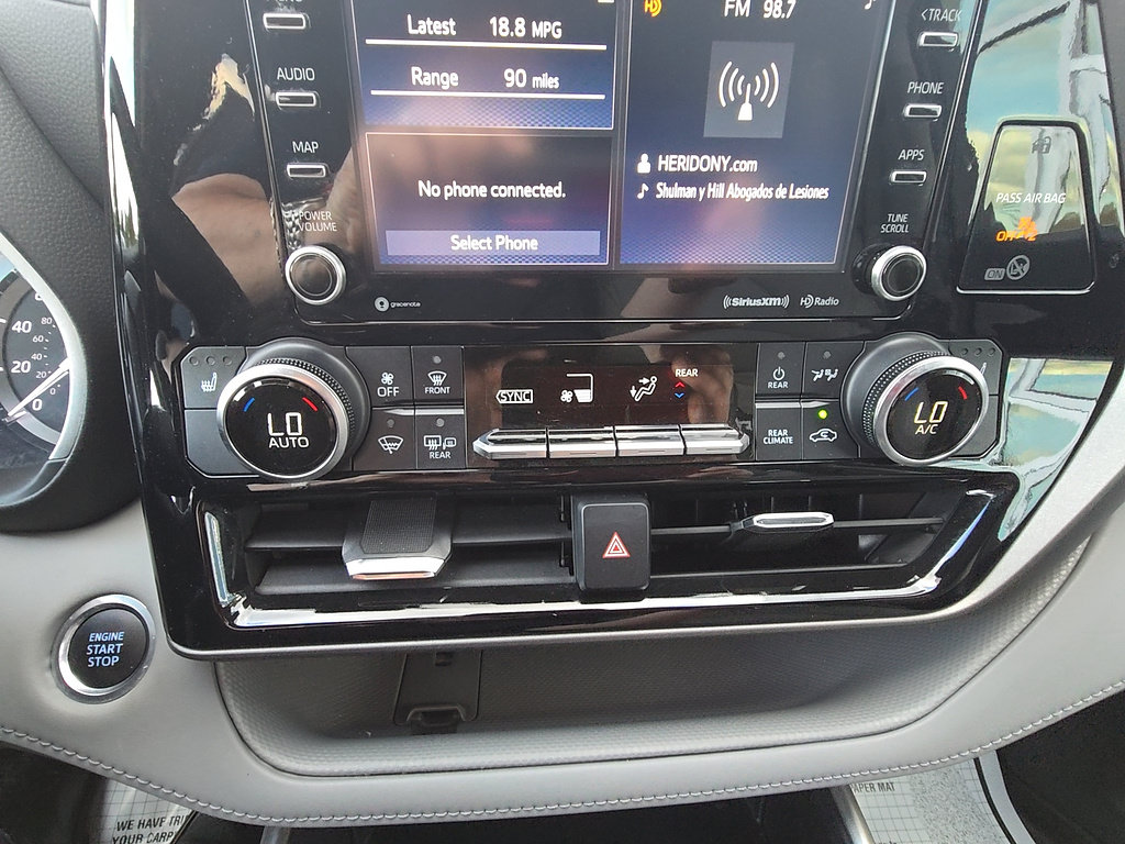 Certified 2021 Toyota Highlander XLE AWD/4WD image 15